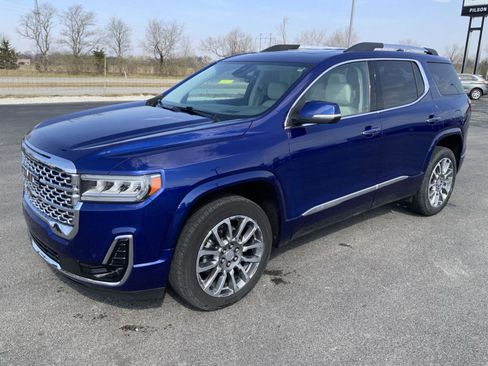 Used 2023 GMC Acadia Denali w/ Denali Ultimate Package image 8