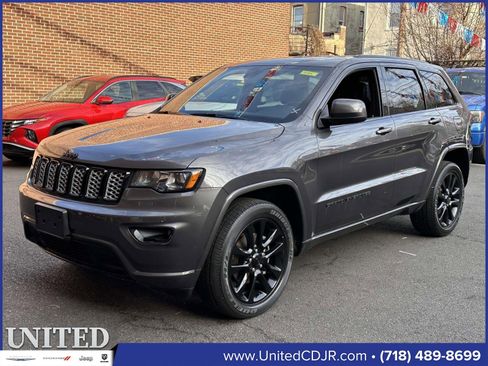 Used 2020 Jeep Grand Cherokee Altitude image 7