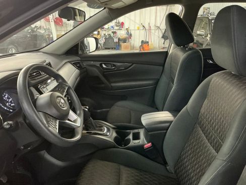 Used 2018 Nissan Rogue SL image 12