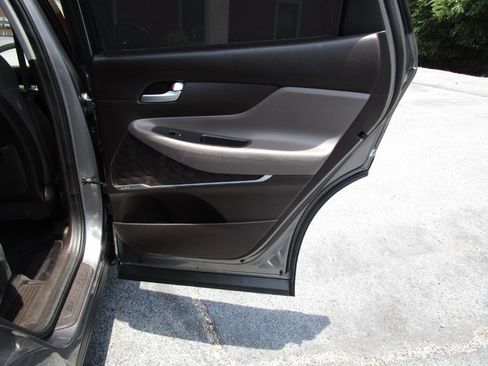 Used 2019 Hyundai Santa Fe SEL FWD image 28