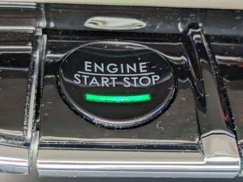 Used 2023 Lincoln Nautilus Reserve FWD image 17