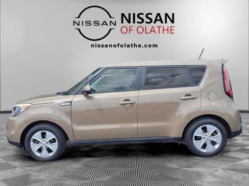 Used 2015 Kia Soul FWD image 17