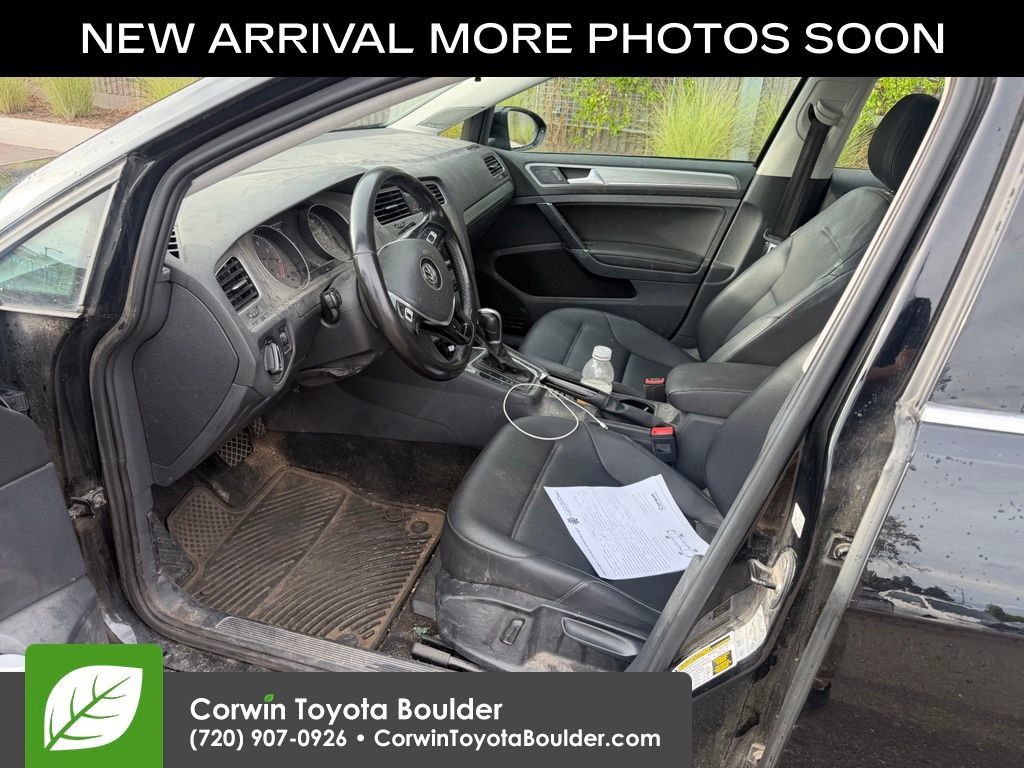 Used 2016 Volkswagen Golf SE w/ Lighting Package FWD image 10