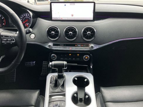 Used 2022 Kia Stinger GT1 RWD image 17