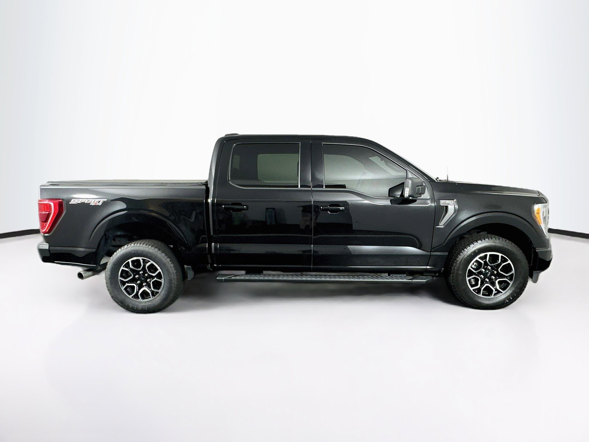 Used 2022 Ford F150 XLT w/ Equipment Group 302A High AWD/4WD image 10