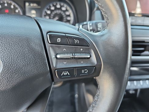 Certified 2023 Hyundai Kona SEL w/ Convenience Package image 17