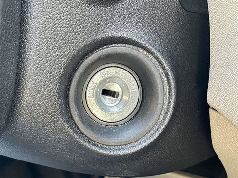 Used 2019 Kia Sorento LX image 26