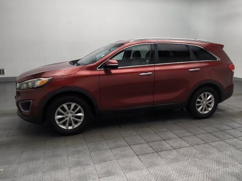Used 2017 Kia Sorento FWD w/ LX Convenience Package image 2