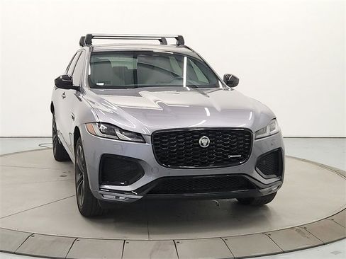 Used 2025 Jaguar F-PACE R-Dynamic S image 2