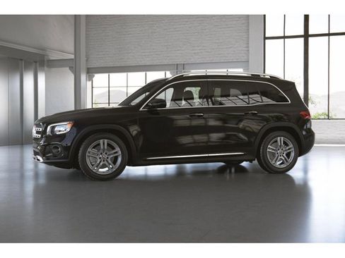 Certified 2023 Mercedes-Benz GLB 250 4MATIC image 37