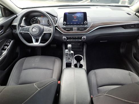 Certified 2023 Nissan Altima 2.5 SV image 9