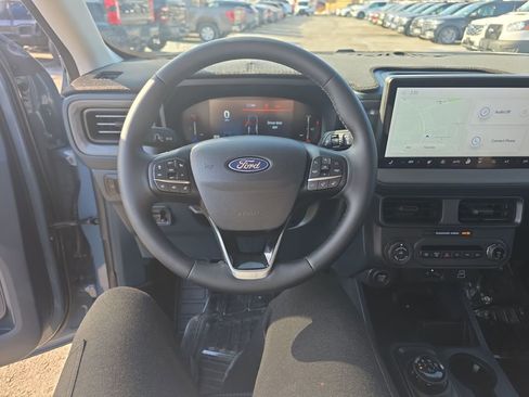 Certified 2025 Ford Maverick Lariat w/ Black Appearance Package image 20