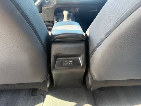 Used 2025 Toyota Corolla SE FWD image 19