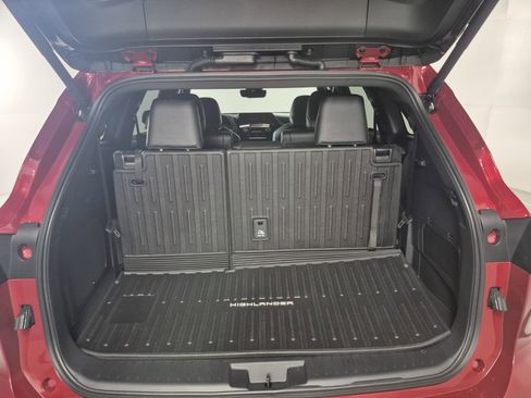 New 2026 Toyota Highlander XSE image 13