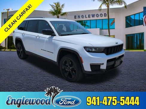 Used 2024 Jeep Grand Cherokee L Limited w/ Black Appearance Package AWD/4WD image 1