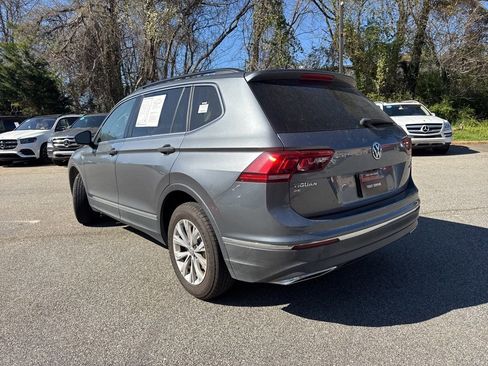 Used 2018 Volkswagen Tiguan SE image 2