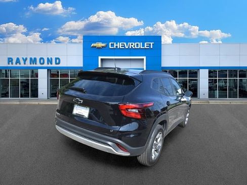 New 2026 Chevrolet Trax LT w/ LT Convenience Package FWD image 4