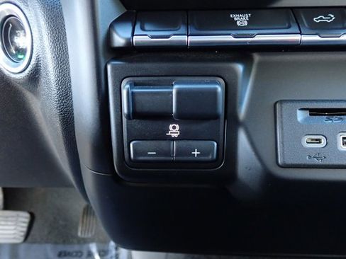 Used 2020 Chevrolet Silverado 2500 LT w/ Convenience Package image 22