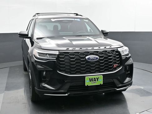 New 2025 Ford Explorer ST image 9