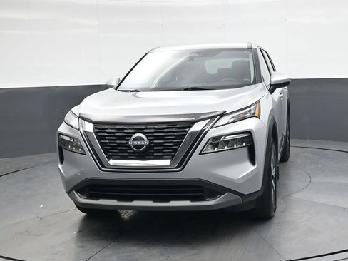 Used 2022 Nissan Rogue SV image 9