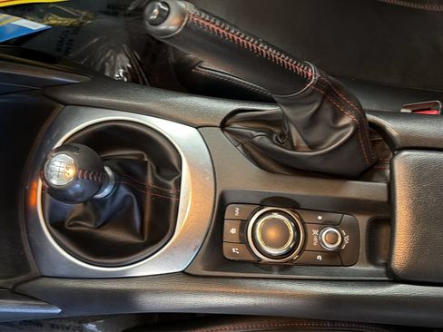Used 2016 MAZDA MX-5 Miata Grand Touring RWD image 9