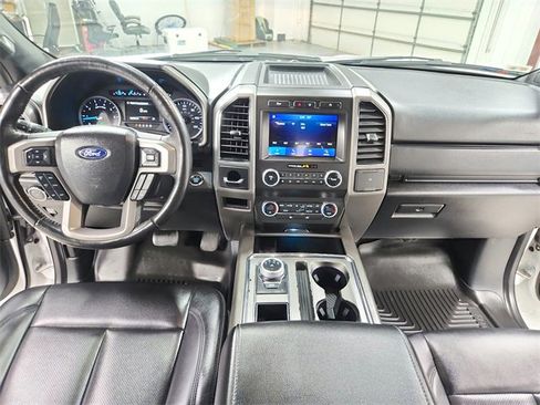 Used 2021 Ford Expedition XLT image 24