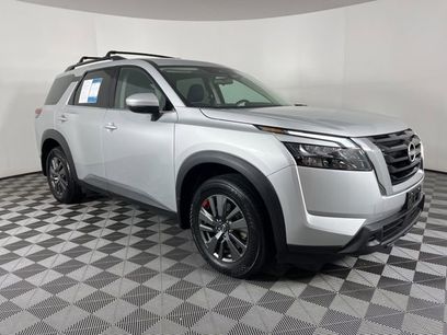 Used 2023 Nissan Pathfinder SV