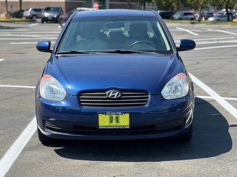 Used 2010 Hyundai Accent GLS FWD image 8