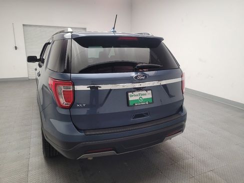 Used 2019 Ford Explorer XLT w/ Equipment Group 202A image 6
