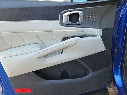 Used 2022 Kia Sorento SX image 29