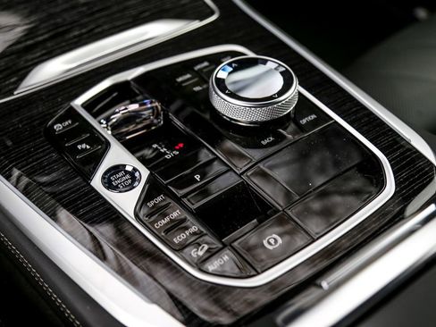 New 2026 BMW X5 xDrive40i w/ Executive Package image 15