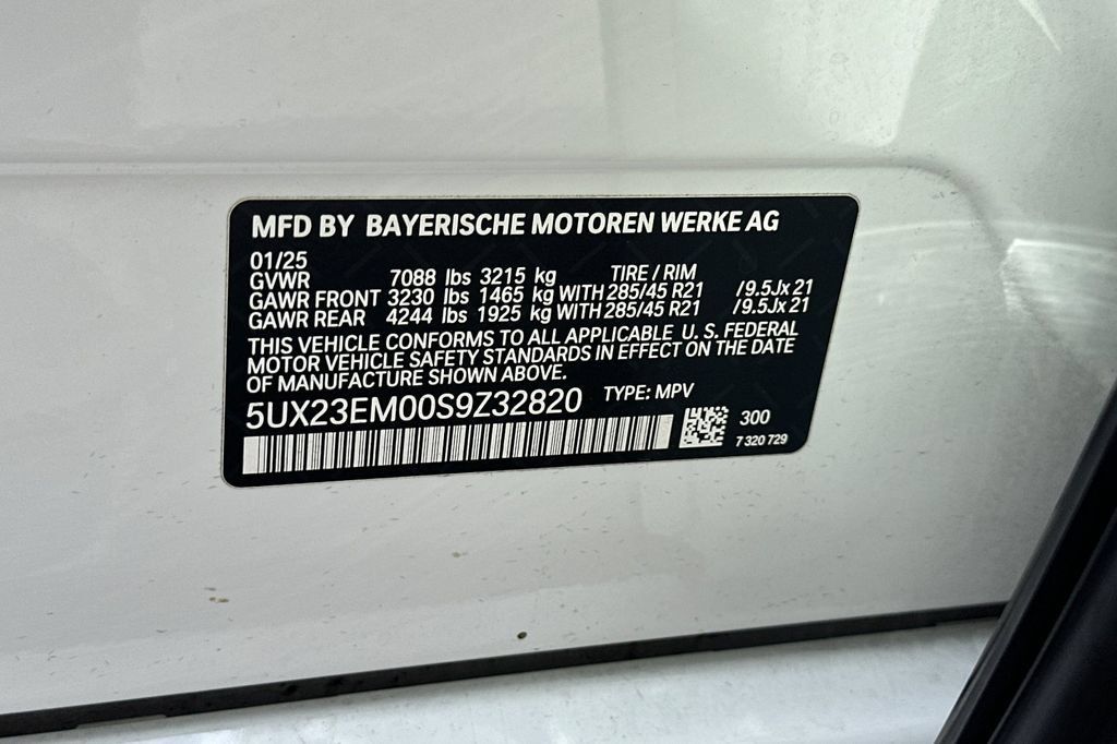 Used 2025 BMW X7 xDrive40i AWD/4WD image 32