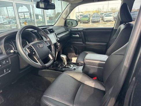 Used 2024 Toyota 4Runner TRD Off-Road Premium image 10