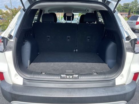 Used 2022 Ford Escape SE AWD/4WD image 36