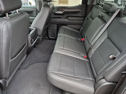 Used 2023 GMC Sierra 1500 SLT w/ SLT Premium Package RWD image 18