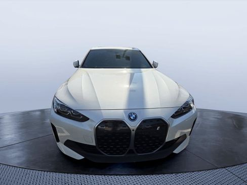 Used 2023 BMW i4 eDrive40 RWD image 2