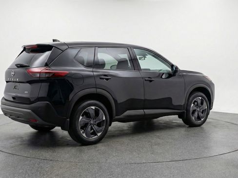 Used 2025 Nissan Rogue SV FWD image 9