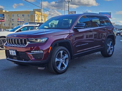 New 2024 Jeep Grand Cherokee Limited 4xe w/ Luxury Tech Group II image 4