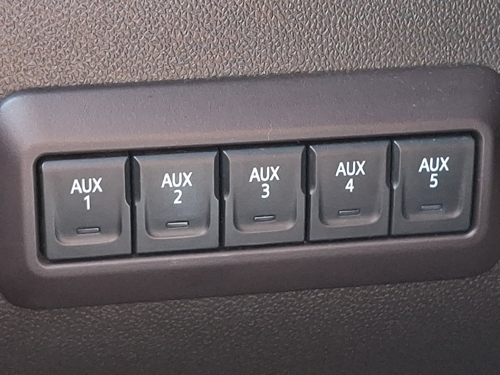 Used 2022 Chevrolet Silverado 3500 LT AWD/4WD image 24