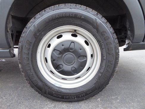 Used 2015 Ford Transit 350 XL image 26