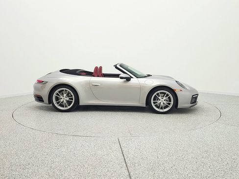 Used 2022 Porsche 911 Carrera image 4
