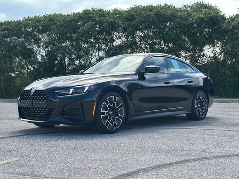 New 2026 BMW 430i xDrive w/ M Sport Package AWD/4WD image 3