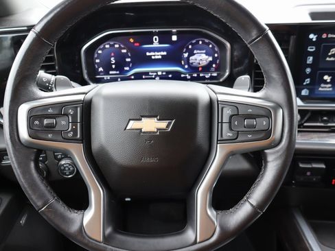 Used 2023 Chevrolet Silverado 1500 LTZ image 9
