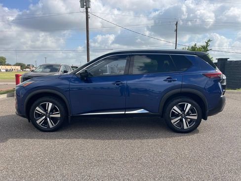 Certified 2023 Nissan Rogue SL w/ SL Premium Package FWD image 4