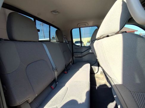 Used 2020 Nissan Frontier SV RWD image 35