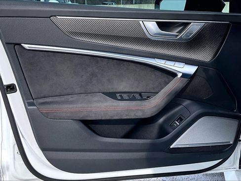 Used 2024 Audi RS 6 performance image 21