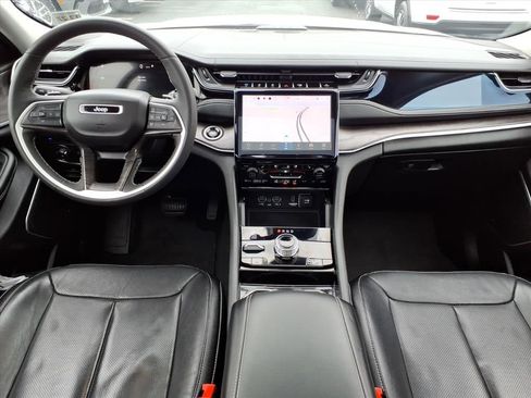 Used 2022 Jeep Grand Cherokee Limited 4xe w/ Luxury Tech Group II image 15