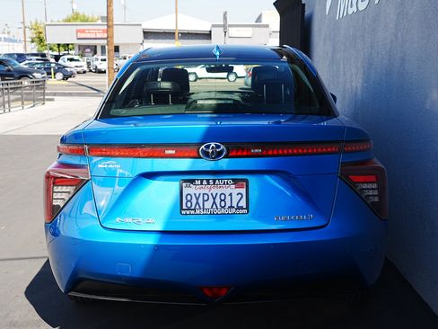 Used 2018 Toyota Mirai image 5