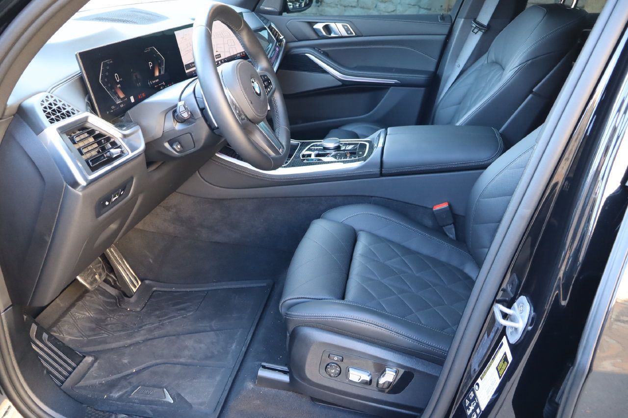 Used 2026 BMW X5 xDrive40i w/ M Sport Package AWD/4WD image 16