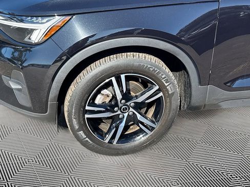 Used 2023 Volvo XC40 B5 Plus AWD/4WD image 35